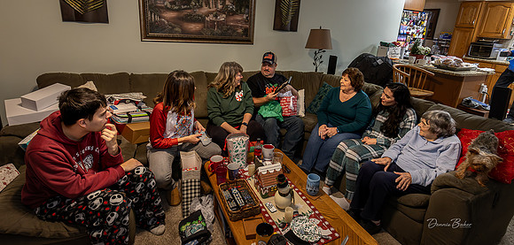 Christmas_2025_Mike-Beth_100