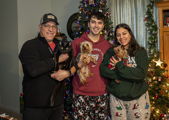 Christmas_2025_Mike-Beth_007